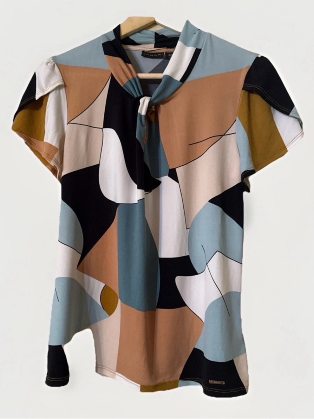 Tahari geometric print with tie twist neck blouse